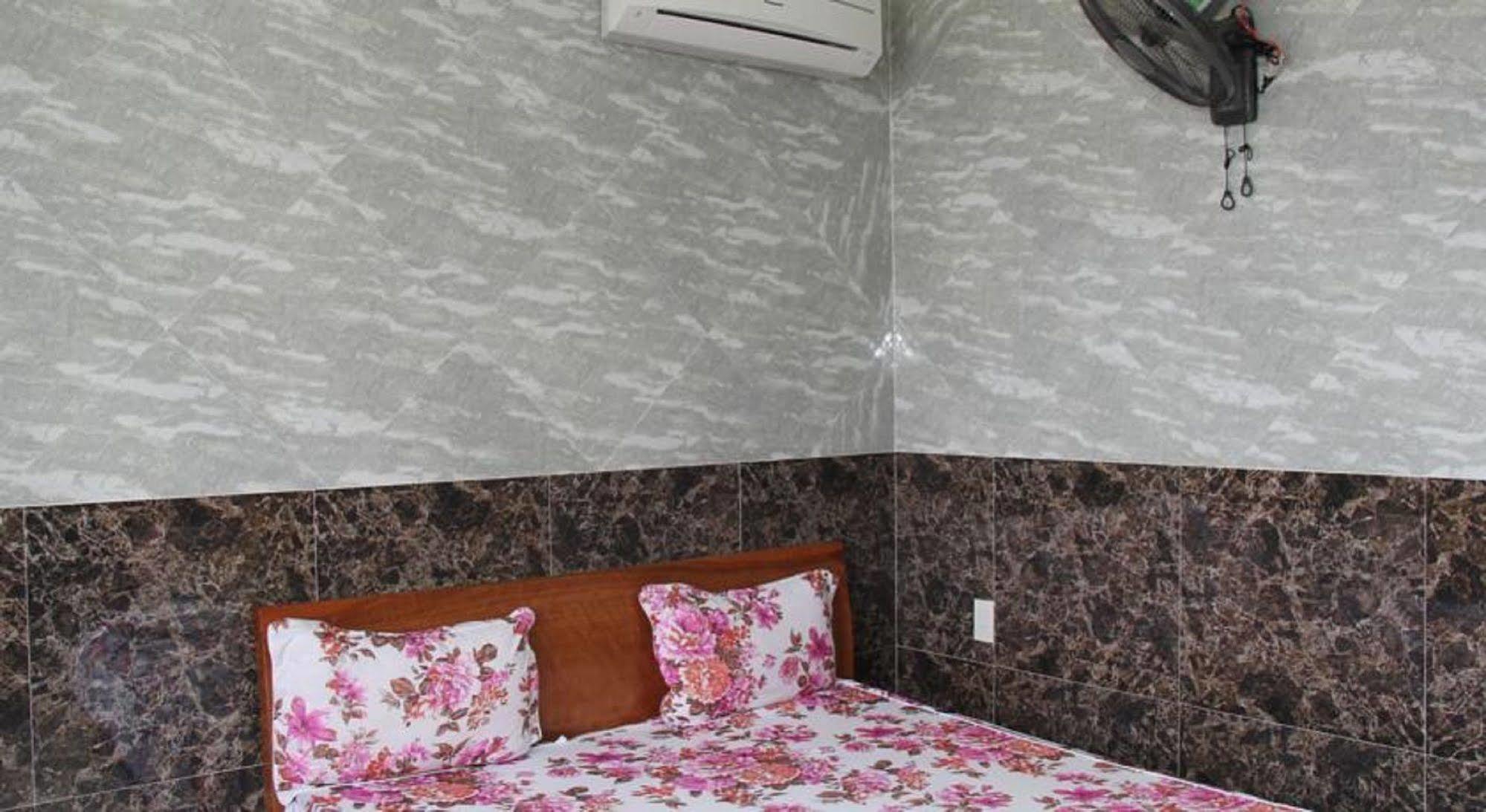 Yen Vy Hotel Quy Nhon Esterno foto